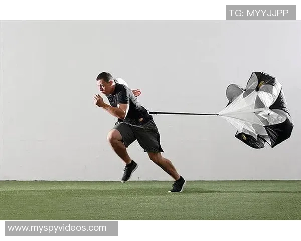 成都网球队耐力训练引发热议球员表现与体能备战的深度探讨