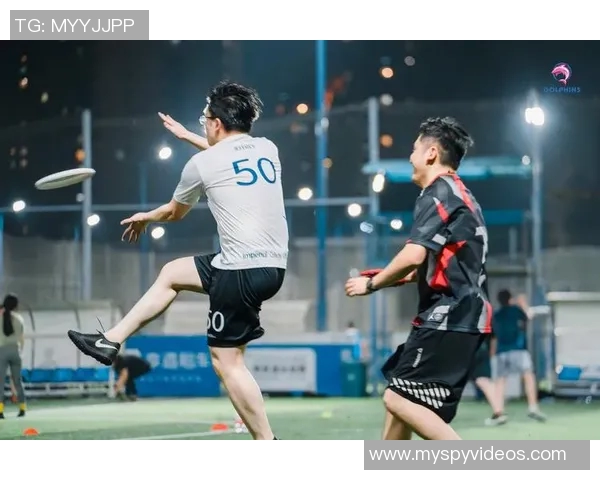 飞盘人生的追逐与梦想：陈芳的成长与坚持之路