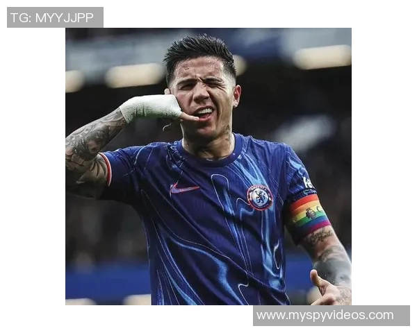 切尔西更衣室风波升级斯特林与恩佐训练场冲突引发关注