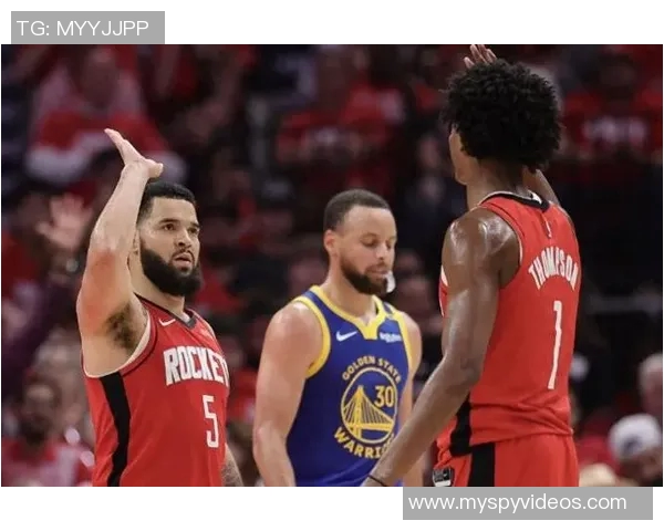 弗雷德范弗利特的篮球之路与职业生涯的辉煌成就探讨