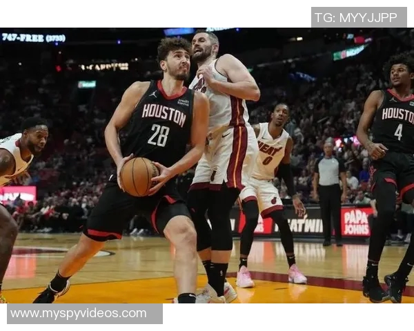 2018季后赛勇士与火箭激战回顾精彩瞬间与关键时刻分析