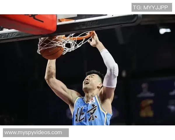 李慕豪在篮球赛场上的精彩表现与未来发展潜力分析 李慕豪在篮球赛场上的精彩表现与未来发展潜力分析