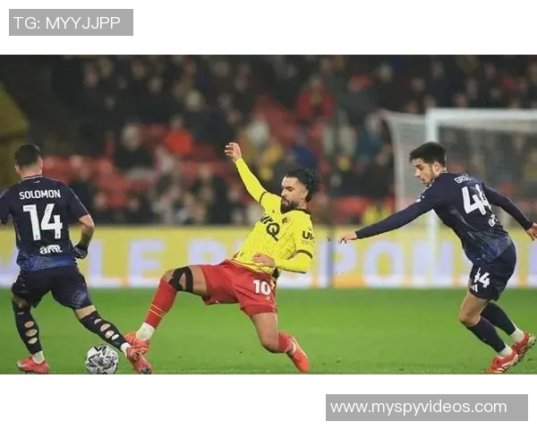 桑德兰与利兹联对决前瞻分析及双方近期状态评估 桑德兰与利兹联对决前瞻分析及双方近期状态评估