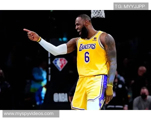 詹姆斯再现神奇表现带领湖人加时逆转勇士成功晋级季后赛