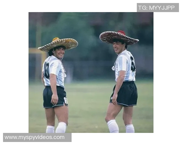 马拉多纳与荷兰队的传奇对决回顾及其在足球史上的深远影响 马拉多纳与荷兰队的传奇对决回顾及其在足球史上的深远影响