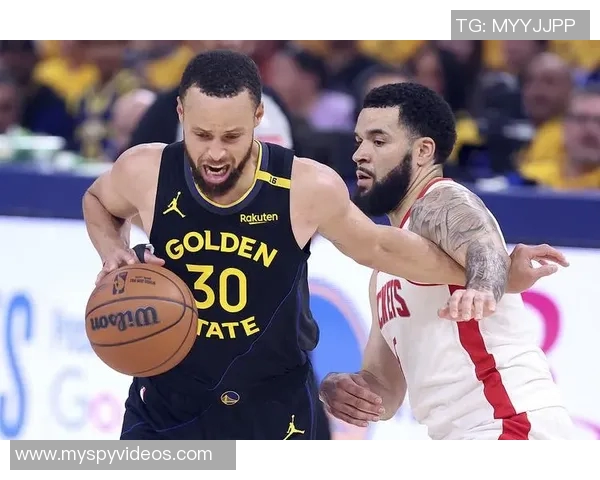 勇士与火箭激战四月二十六日争夺季后赛晋级关键战役