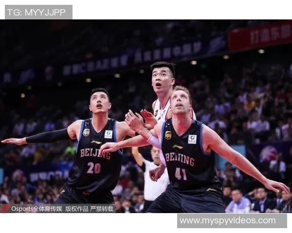 广东男篮与山东季后赛精彩对决视频回顾全场精彩瞬间分析 广东男篮与山东季后赛精彩对决视频回顾全场精彩瞬间分析