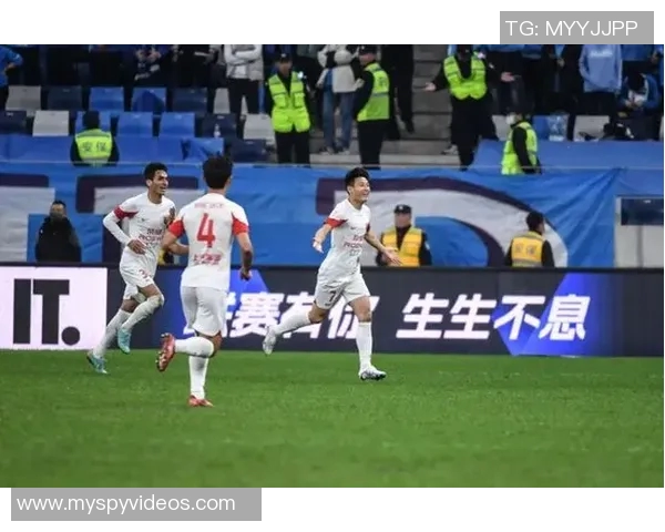 广州恒大迎战埃及球队展现中超实力与国际足球魅力的巅峰对决