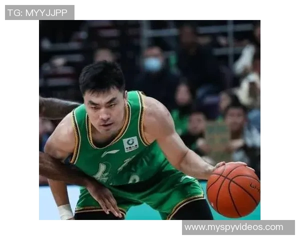 李晓旭在篮球场上的奋斗历程与个人成长故事分享