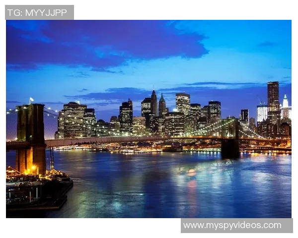 纽约城的繁华与伐木工的坚韧：城市与自然的对话与碰撞